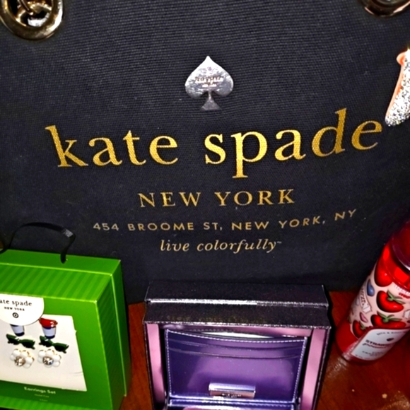 Kate Spade New York East Broadway Tote Bundle - Picture 6 of 14